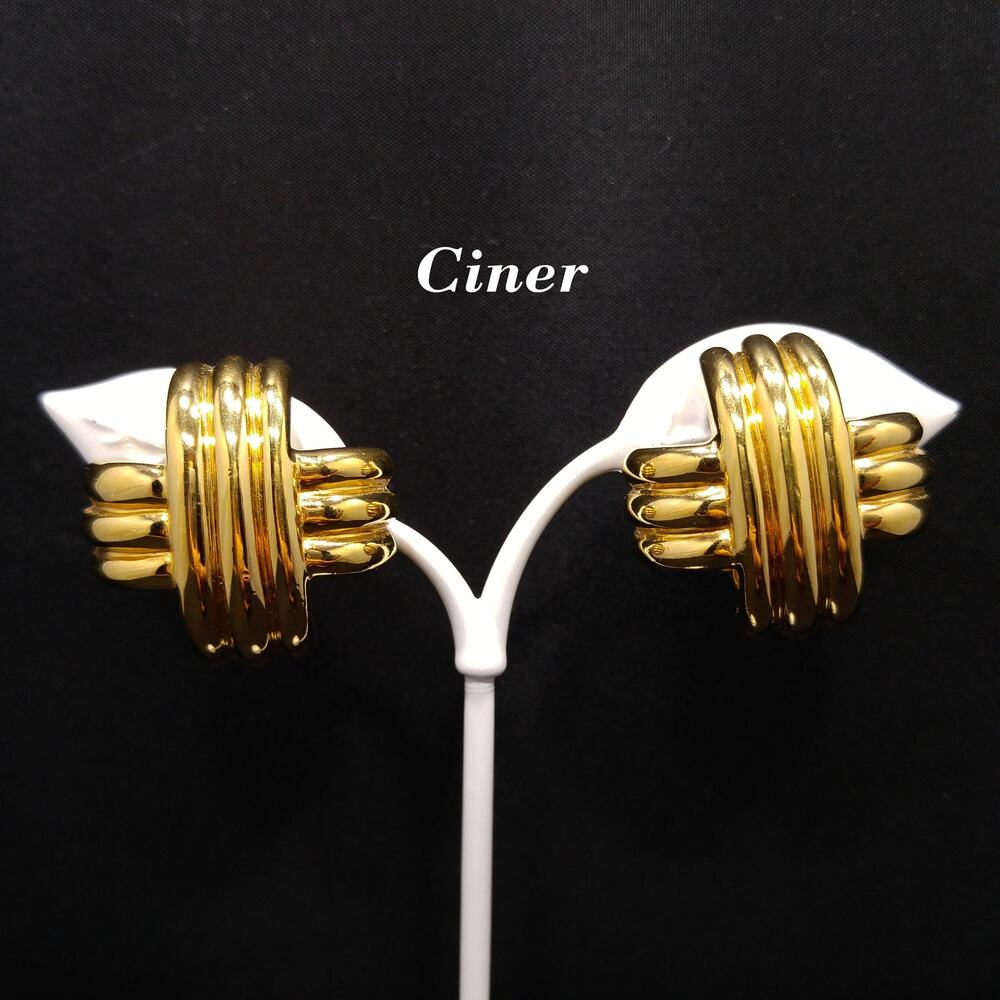 Vintage Ciner Gold Cross Knot Clip Earrings 1 1/8"